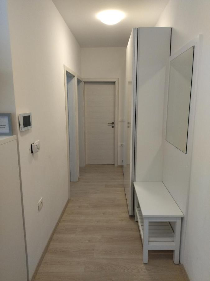 Apartments B&M Sežana エクステリア 写真